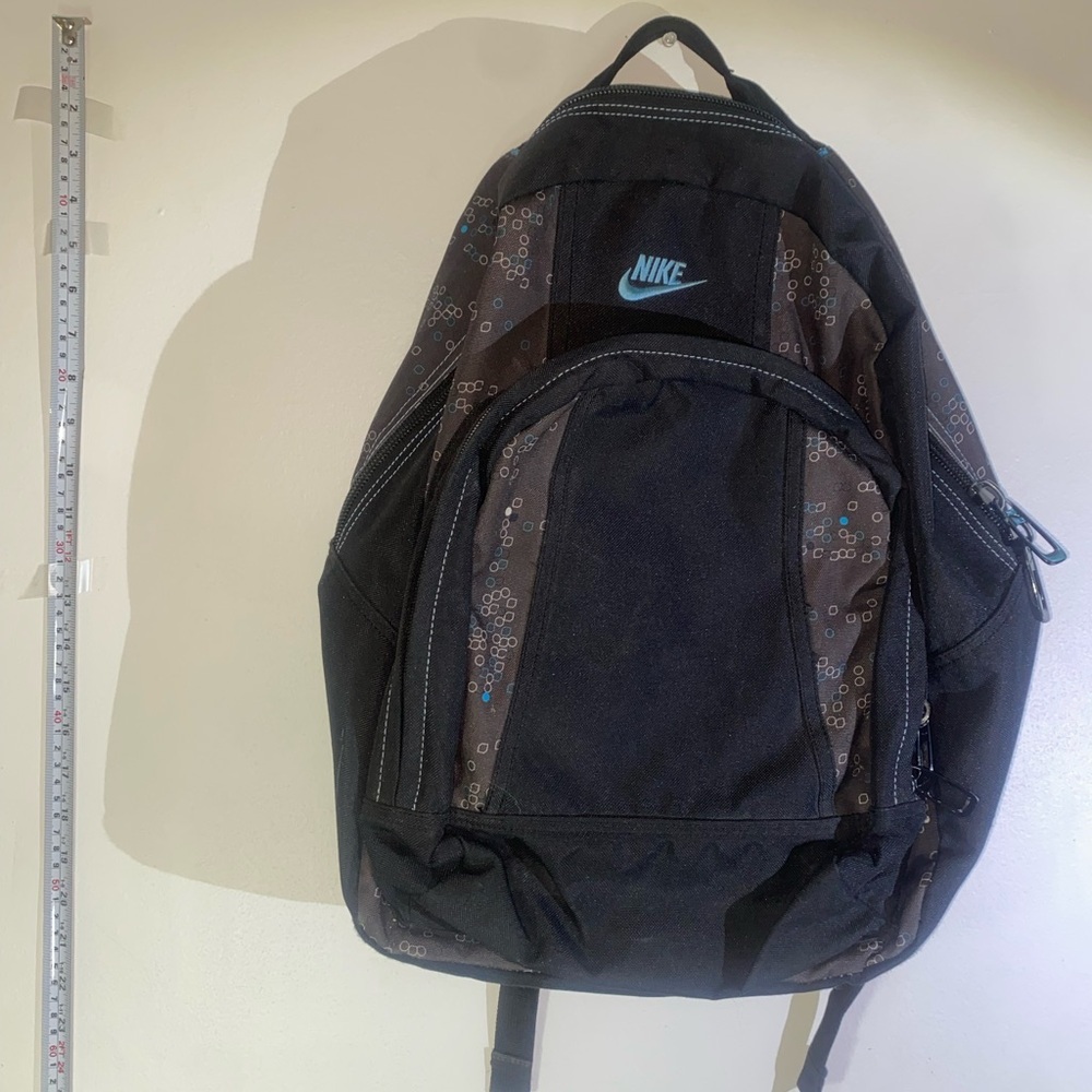 Nike Black and Patterned Men's Backpack - Picture 2 of 7